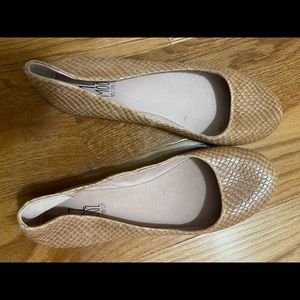 Mix Mooz tan snakeskin ballet flats. Size 8